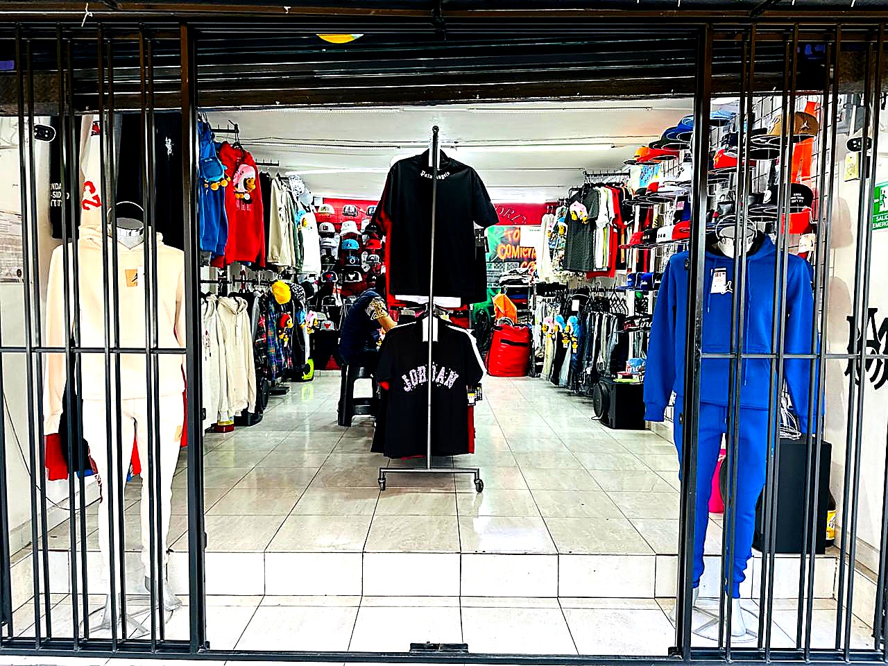 Pantalones y camisetas premium